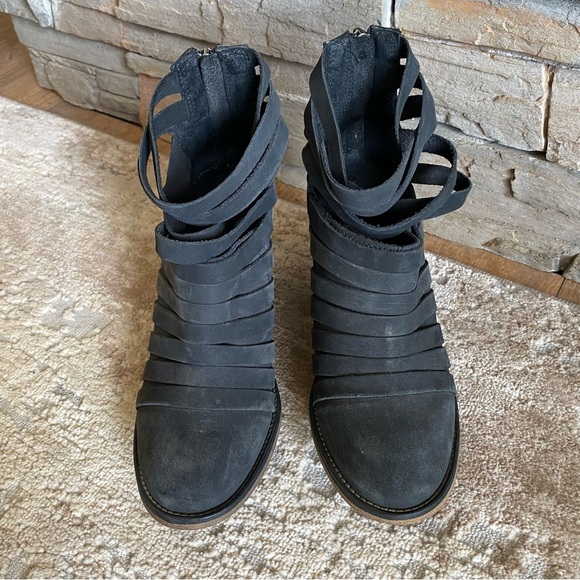 Free People Hybrid Strappy Nubuck Leather Ankle Booties Boots Heeled Black: 36 - Picture 3 of 13